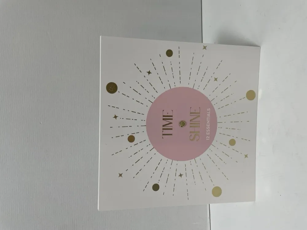 Round Rotating Advent Calendar Box Thumbnail 15