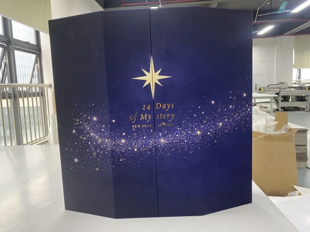 T-Shape Premium Advent Calendar Box Thumbnail 4
