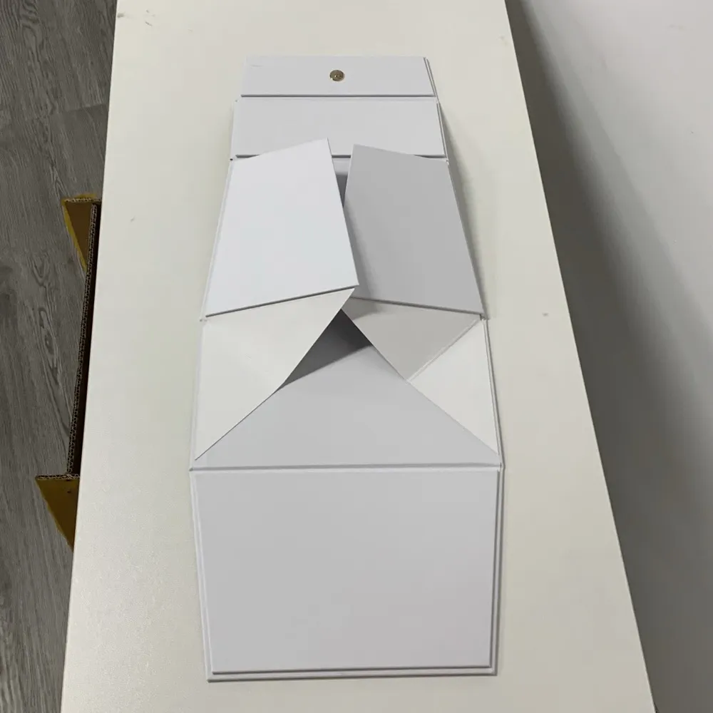 White Trapezoidal Leather Handle Folding Box Thumbnail 14
